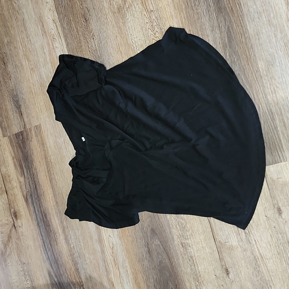 t shirt type black sz large mint condition  brand ?